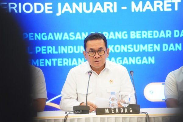 Menteri Perdagangan Budi Santoso memimpin ekspose hasil pengawasan barang beredar dan jasa periode Januari - Maret tahun 2025 Kamis (17/4) Foto: Kemendag