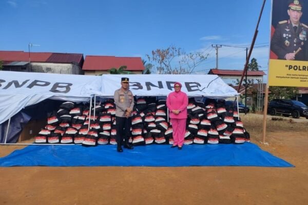 Kapolri Kirim Bantuan 5.000 Paket Sembako untuk Korban Gempa Bumi di Bengkulu