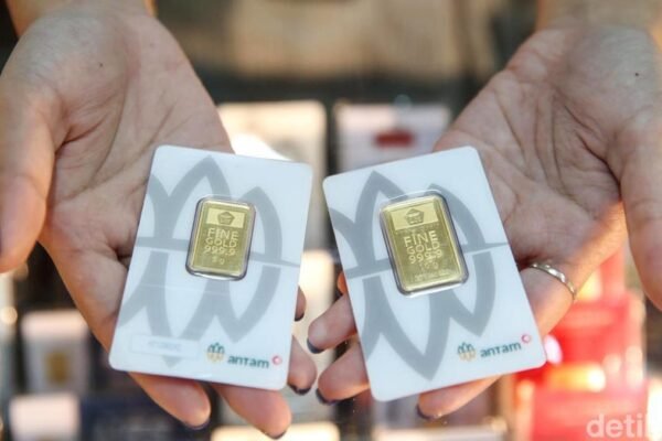 Emas Antam Selasa 22 Juli Naik Rp19.000 Jadi Rp1.946.000 per gram
